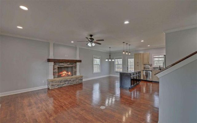 5270 Union Circle, Flowery Branch, GA 30542