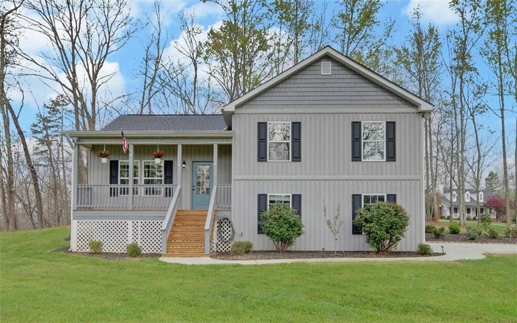 5270 Union Circle, Flowery Branch, GA 30542