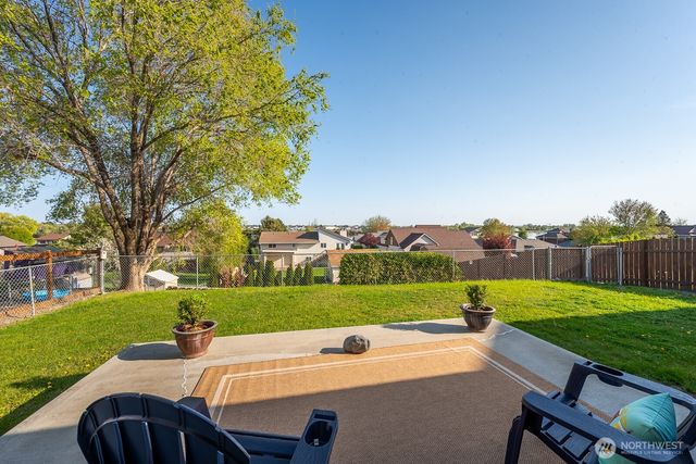 901 W Windrose Drive, Moses Lake, WA 98837