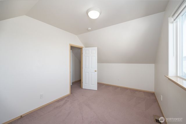 901 W Windrose Drive, Moses Lake, WA 98837