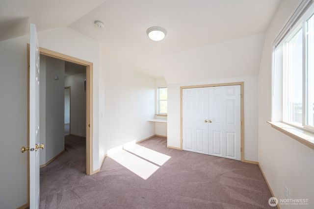901 W Windrose Drive, Moses Lake, WA 98837
