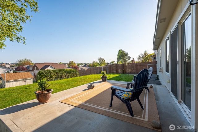 901 W Windrose Drive, Moses Lake, WA 98837