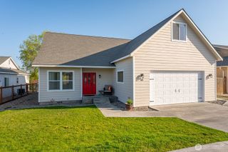 901 W Windrose Drive, Moses Lake, WA 98837