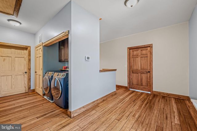 1089 WAUGH RD, Berkeley Springs, WV 25411