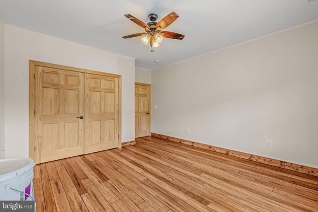 1089 WAUGH RD, Berkeley Springs, WV 25411