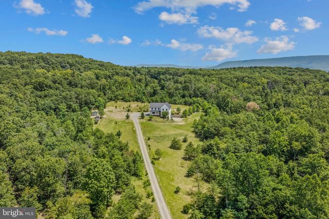 1089 WAUGH RD, Berkeley Springs, WV 25411