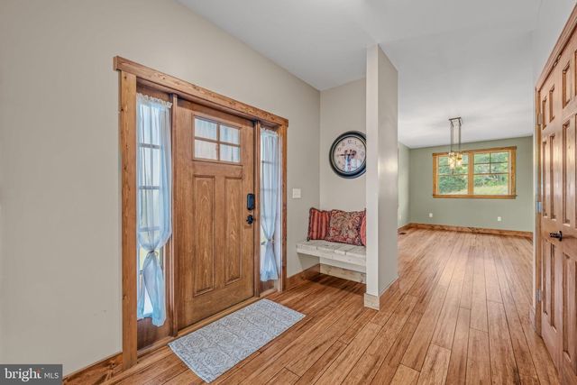 1089 WAUGH RD, Berkeley Springs, WV 25411