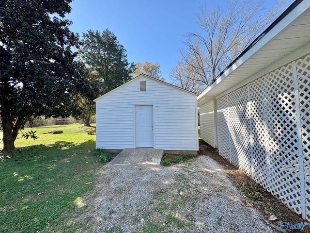 7176 Moores Mill Road, Huntsville, AL 35811