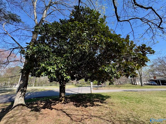 7176 Moores Mill Road, Huntsville, AL 35811