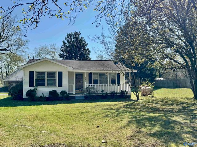 7176 Moores Mill Road, Huntsville, AL 35811