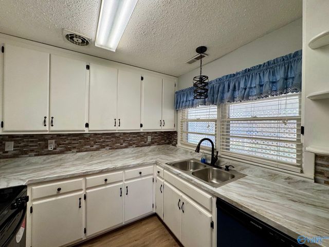 7176 Moores Mill Road, Huntsville, AL 35811