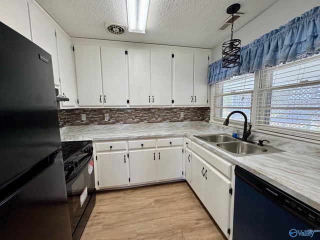 7176 Moores Mill Road, Huntsville, AL 35811