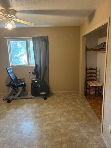 312 W Cherry Avenue W, Fergus Falls, MN 56537