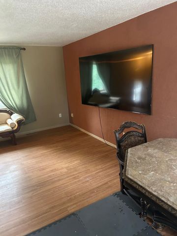 312 W Cherry Avenue W, Fergus Falls, MN 56537