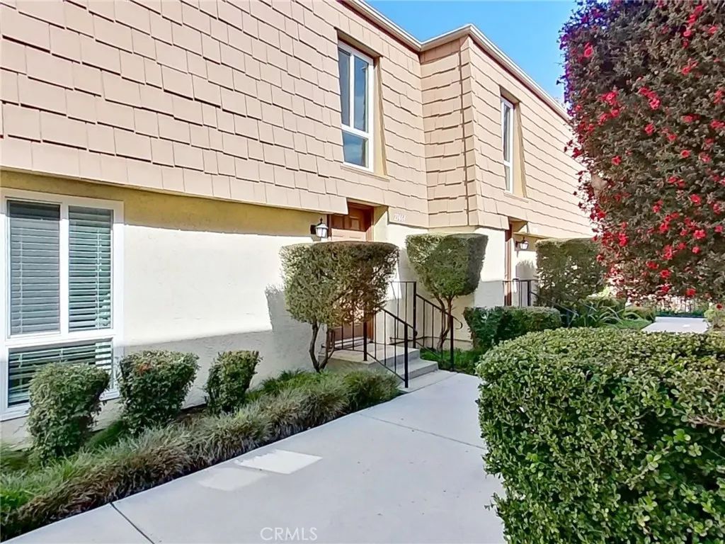27464 Country Glen, Agoura Hills, CA 91301