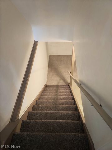 1329 Valley View Drive, Youngstown, OH 44512