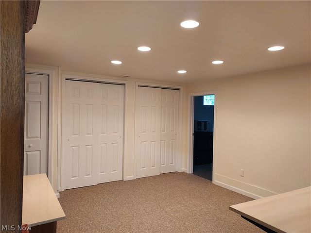 1329 Valley View Drive, Youngstown, OH 44512