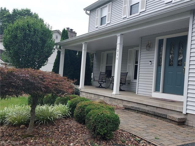 1329 Valley View Drive, Youngstown, OH 44512