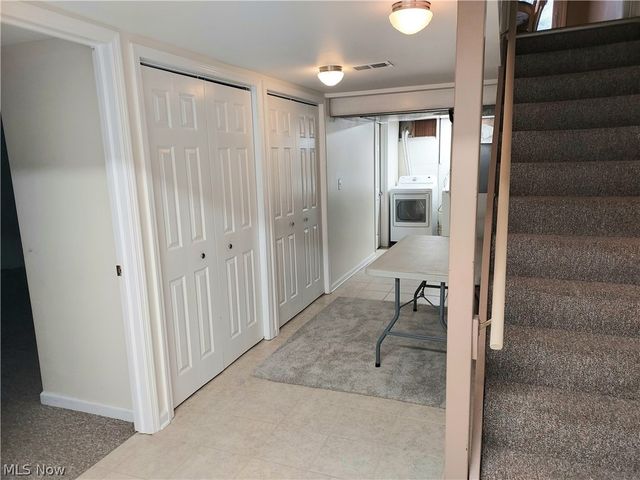 1329 Valley View Drive, Youngstown, OH 44512