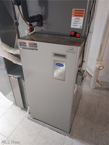 1329 Valley View Drive, Youngstown, OH 44512