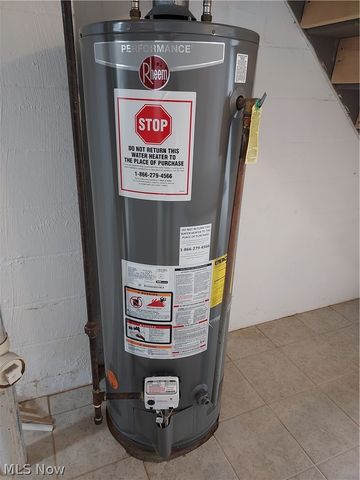 1329 Valley View Drive, Youngstown, OH 44512