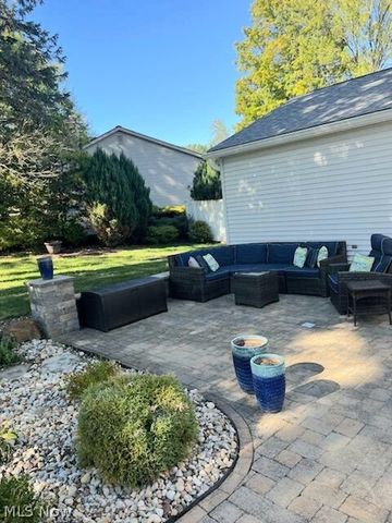 1329 Valley View Drive, Youngstown, OH 44512