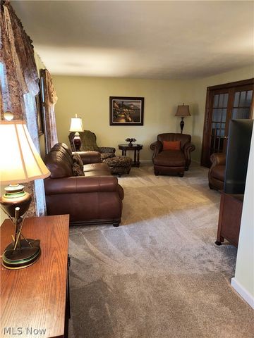 1329 Valley View Drive, Youngstown, OH 44512