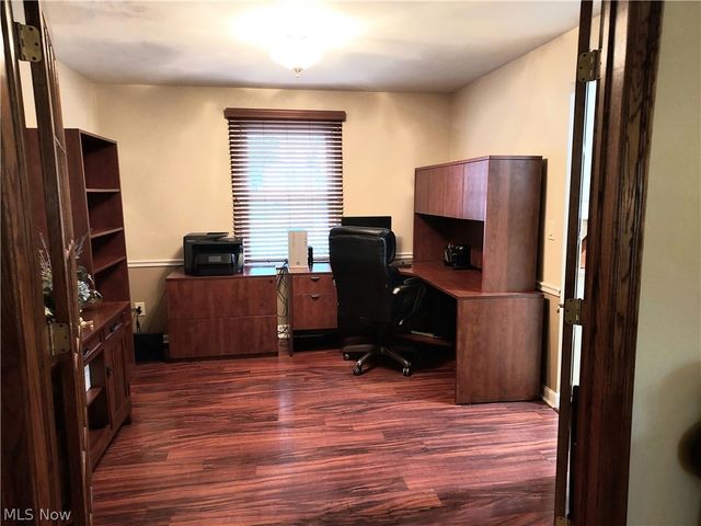 1329 Valley View Drive, Youngstown, OH 44512