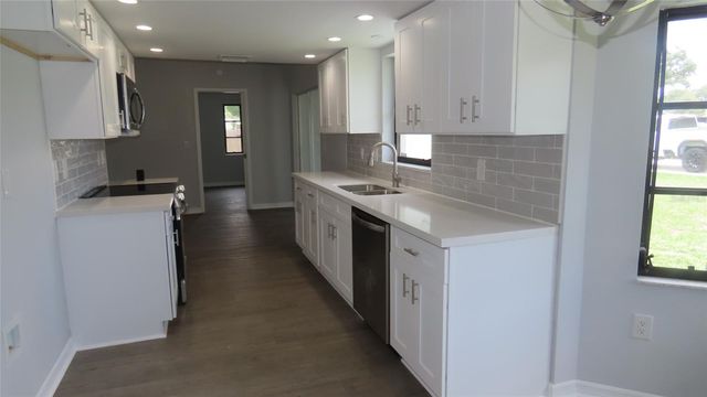 807 NECTAR ROAD, Venice, FL 34293