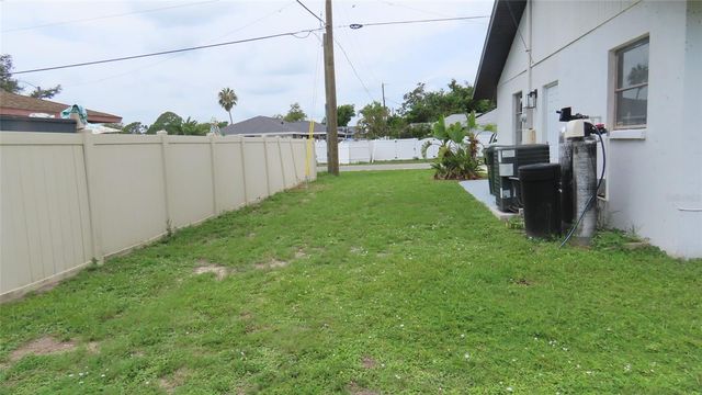807 NECTAR ROAD, Venice, FL 34293