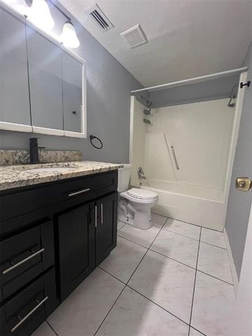 10107 TALLWOOD COURT, Tampa, FL 33615