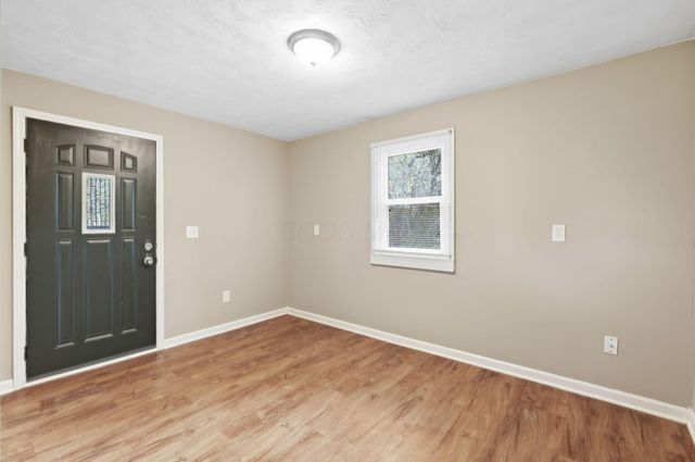 2297 Albert Avenue, Columbus, OH 43224