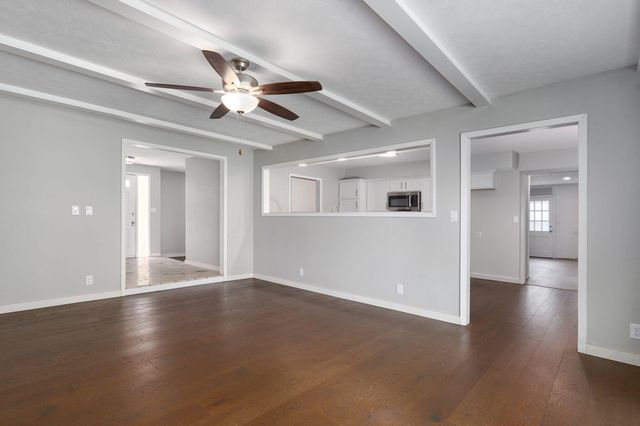 1919 E Meadow Drive, Springfield, MO 65804