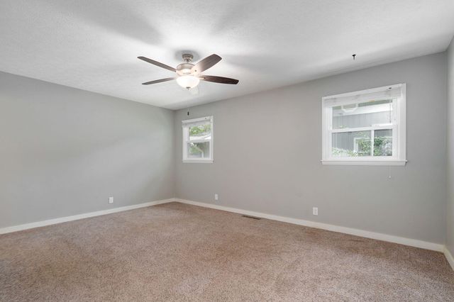 1919 E Meadow Drive, Springfield, MO 65804