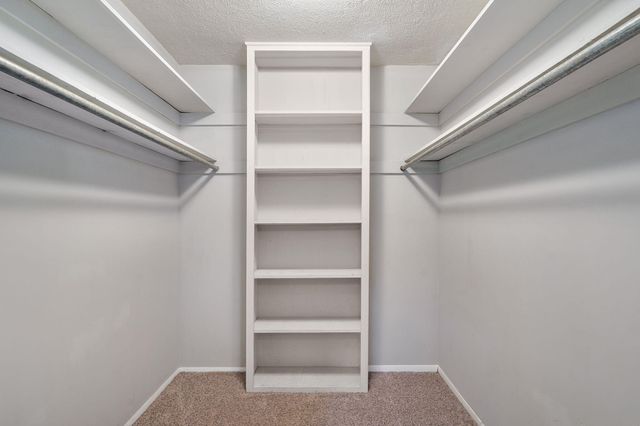1919 E Meadow Drive, Springfield, MO 65804