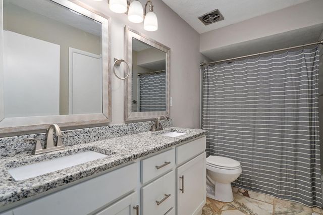 1919 E Meadow Drive, Springfield, MO 65804