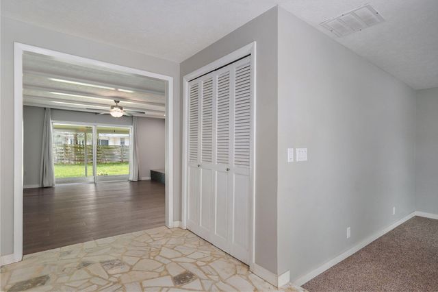 1919 E Meadow Drive, Springfield, MO 65804