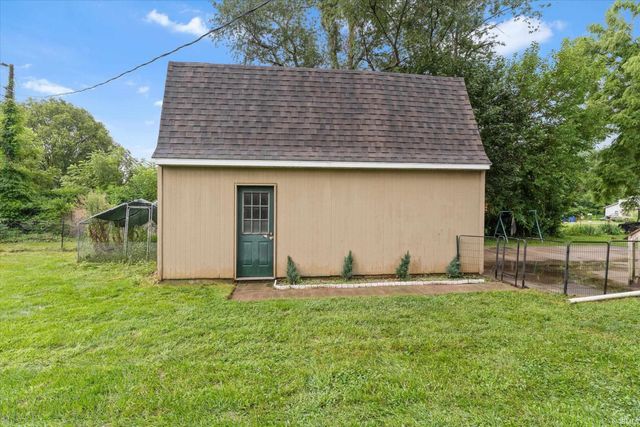 29671 Carolina Avenue, Elkhart, IN 46516