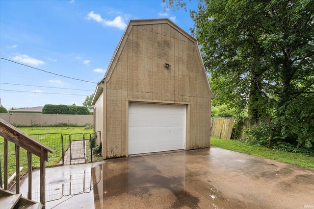 29671 Carolina Avenue, Elkhart, IN 46516