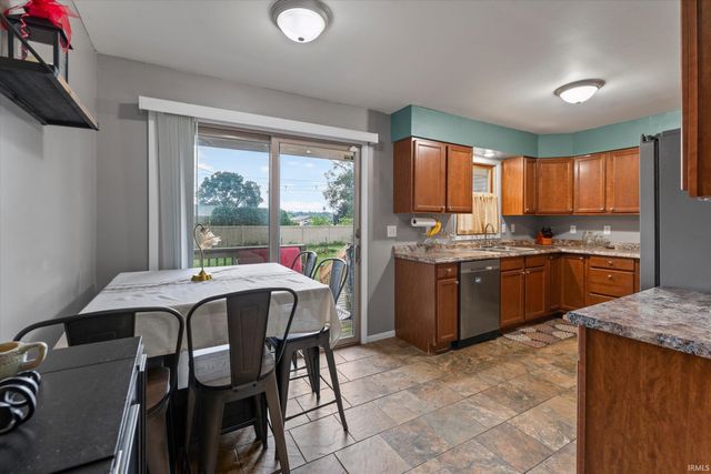 29671 Carolina Avenue, Elkhart, IN 46516