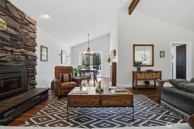 2065 Opdal Rd E, Port Orchard, WA 98366