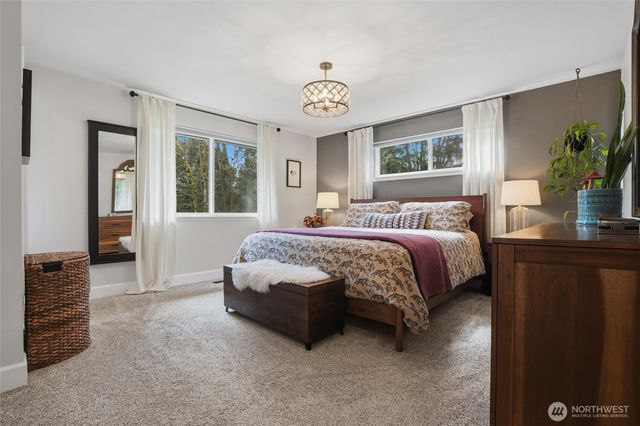 2065 Opdal Rd E, Port Orchard, WA 98366