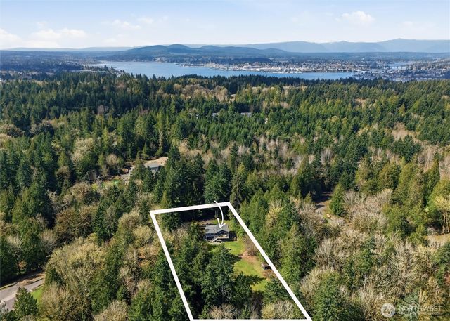 2065 Opdal Rd E, Port Orchard, WA 98366