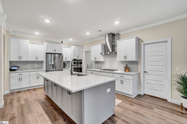 137 Rickys Path, Easley, SC 29642