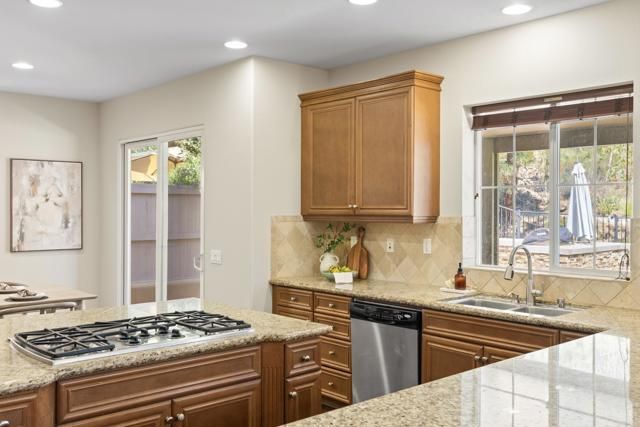 624 Weatherstone Way, San Marcos, CA 92078