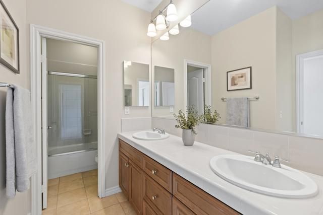 624 Weatherstone Way, San Marcos, CA 92078