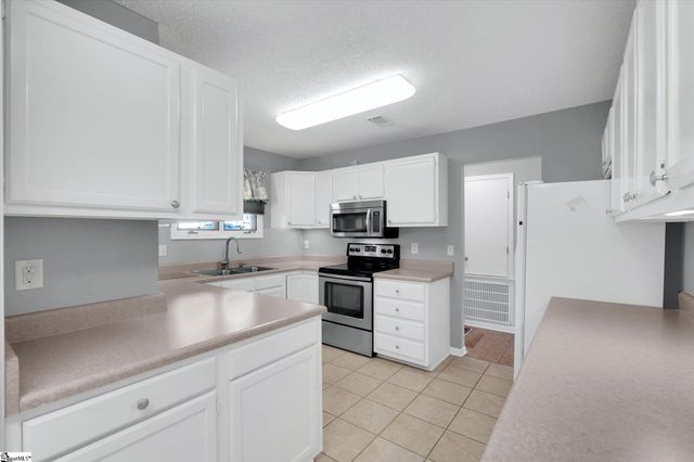 212 Lakeside Circle, Greenville, SC 29615