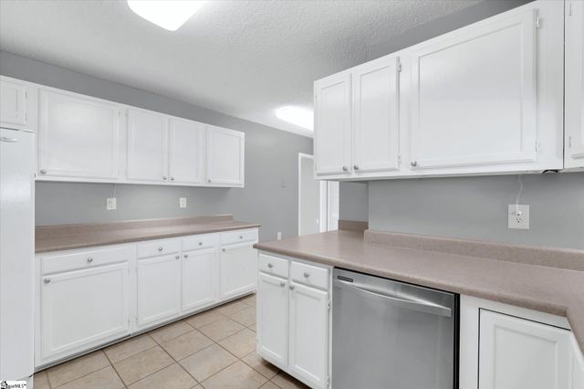 212 Lakeside Circle, Greenville, SC 29615