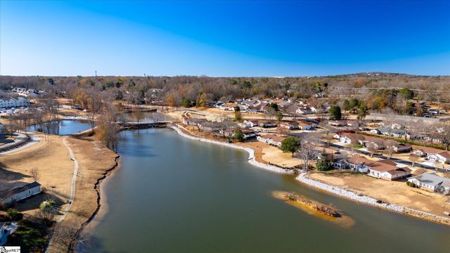 212 Lakeside Circle, Greenville, SC 29615