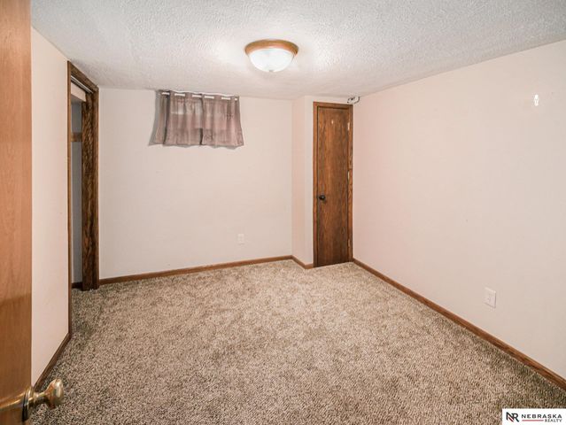 6870 Fremont Street, Lincoln, NE 68507